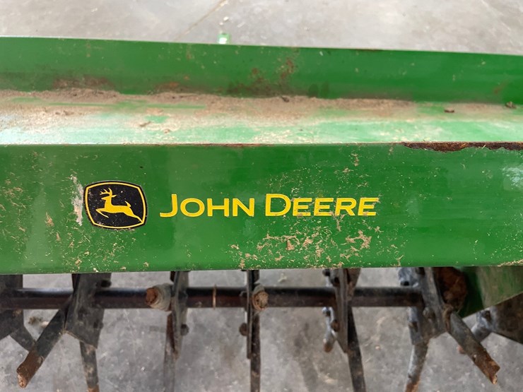 #3002-•-john-deere-yard-dethatcher-image-6