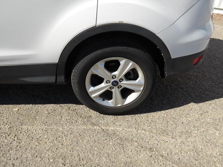 2015-ford-escape-se-image-5
