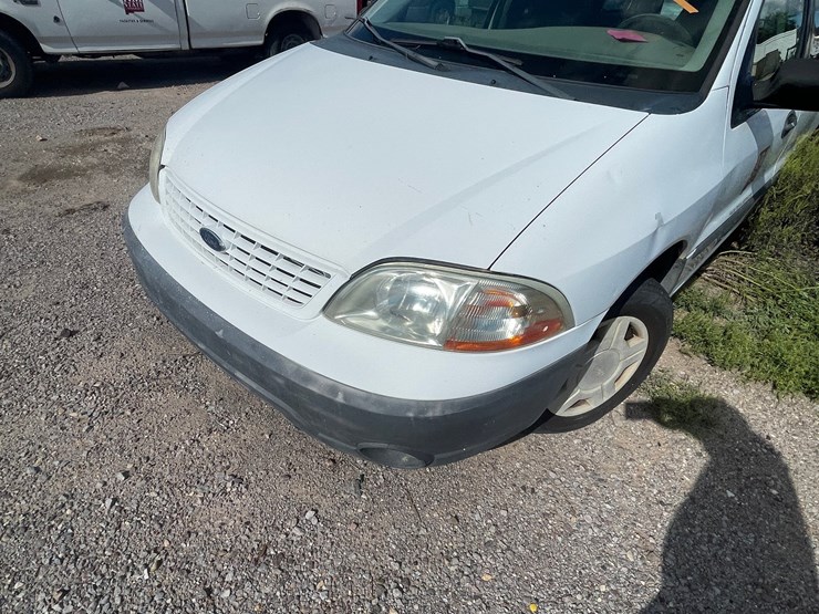 #2774-•-2001-ford-aerostar-van-(has-nm-title)(offsite-at-nmsu)-image-12