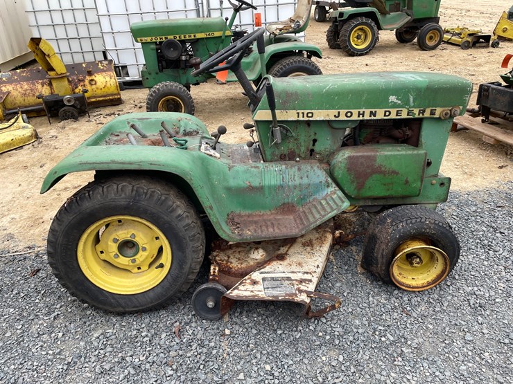 john-deere-110-image-2