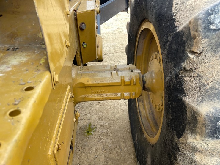 deere-440b-image-41