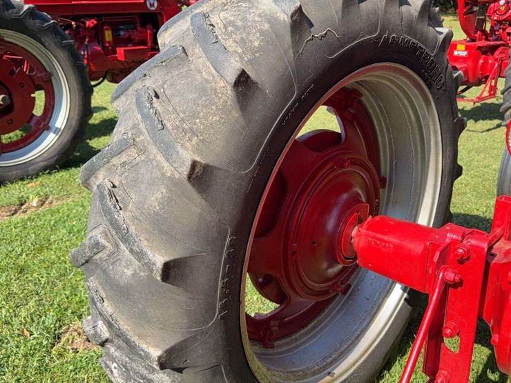 1953-farmall-super-m-image-26