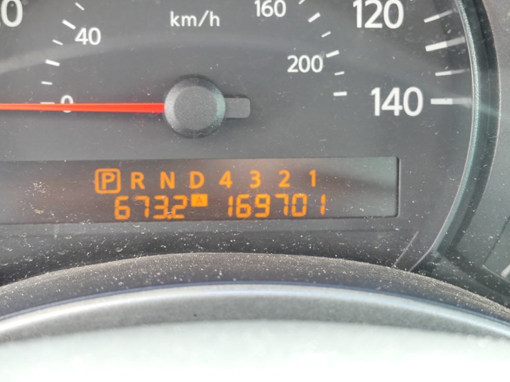 2004-nissan-titan-image-15