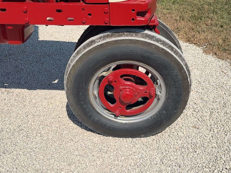 farmall-350-image-19