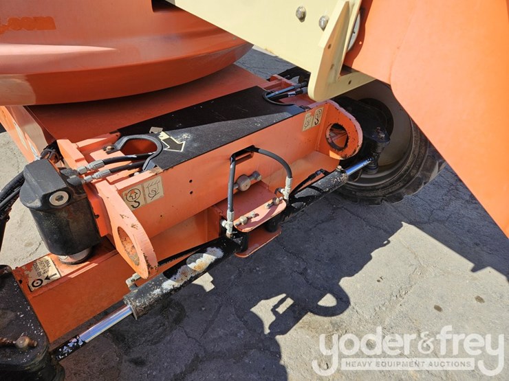 2015-jlg-600aj-image-18