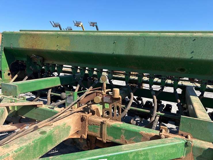 john-deere-750-image-10