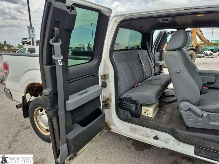 2011-ford-f150-image-28