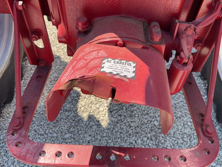 farmall-400-image-30