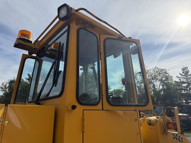 deere-544e-image-27