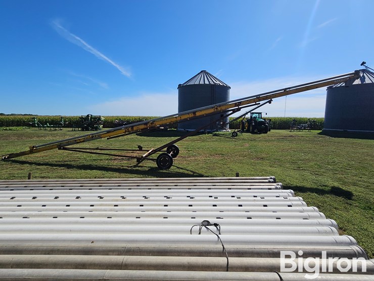 mayrath-55'x8"-unloading-auger-image-4