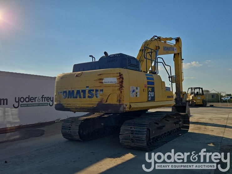 2015-komatsu-pc210-lc-11-image-5
