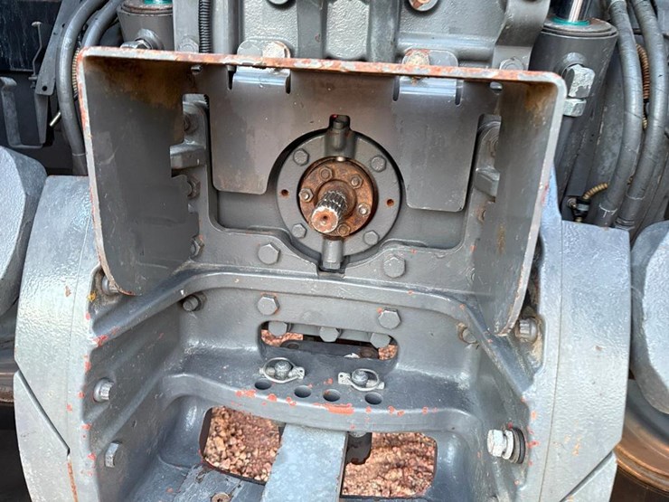 massey-ferguson-8670-image-45