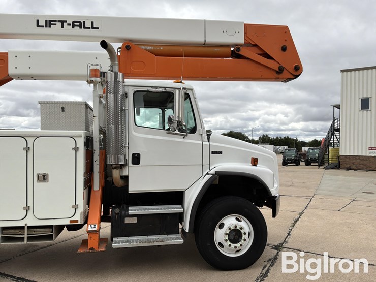 2002-freightliner-fl80-image-18