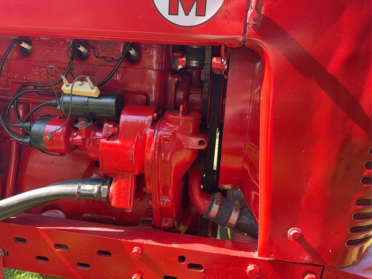 1953-farmall-super-m-image-12