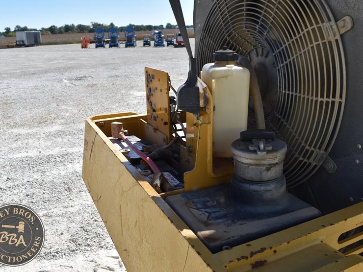 2009-caterpillar-cs56-image-37