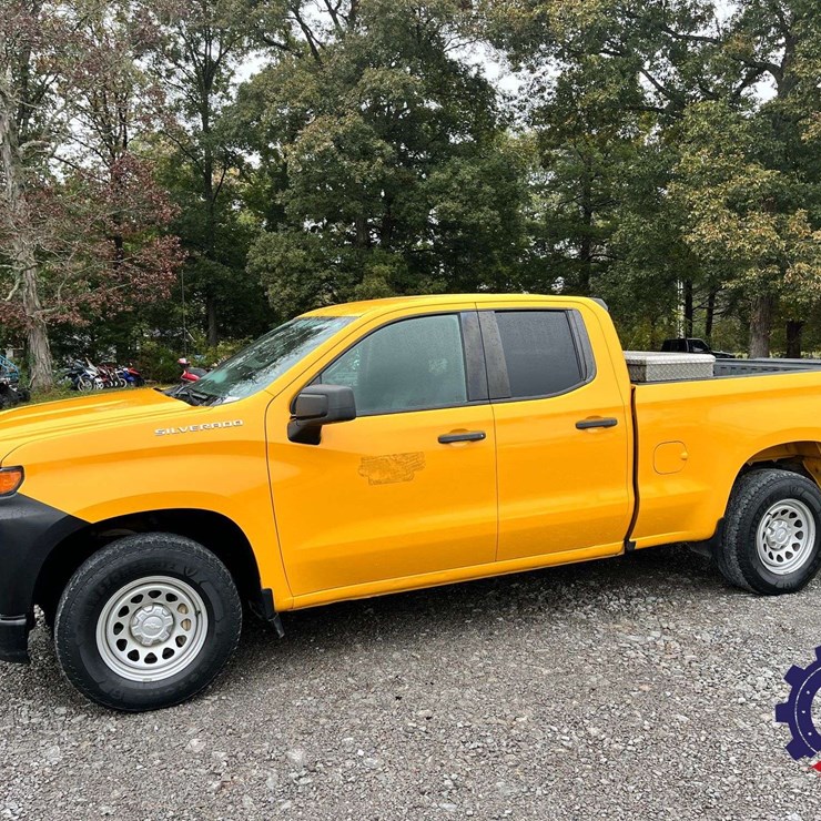 2019 CHEVROLET Silverado 4WD PICKUP TRUCK