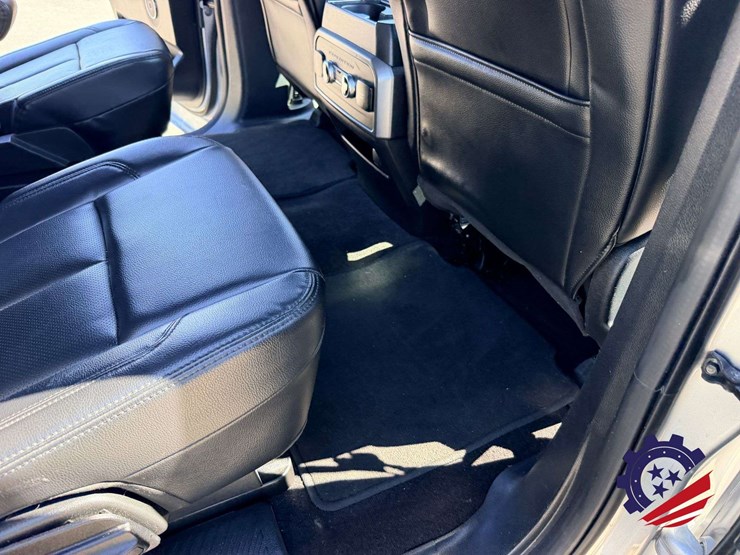 2021-ford-expedition-xlt-image-51
