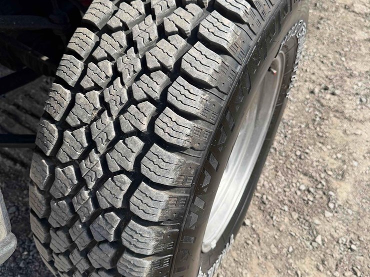 2006-chevrolet silverado-pick-up-image-10