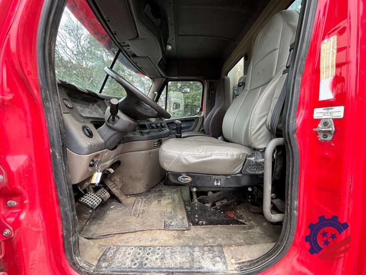 2014-freightliner-cascadia-t/a-truck-tractor-image-62