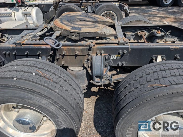 2014-peterbilt-386-image-14