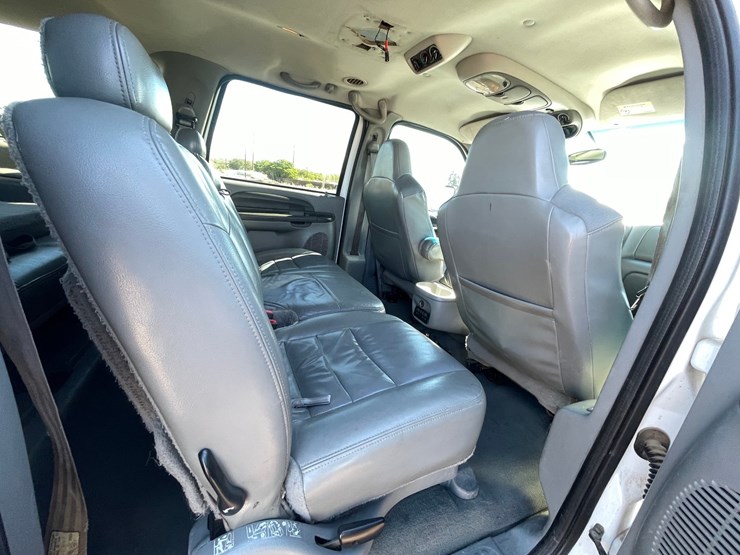 2003-ford-excursion-image-81