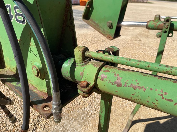 john-deere-148-image-14