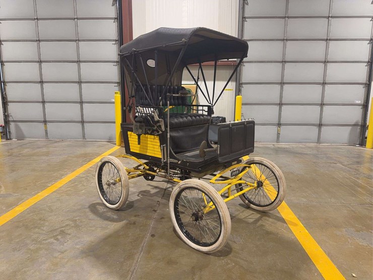 1899-stanley-steamer-locomobile-image-1
