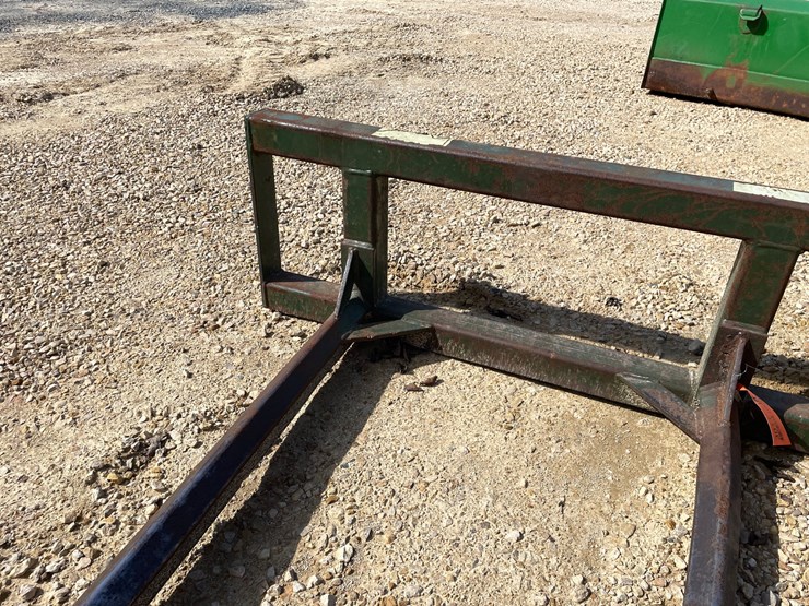 #3011-•-bale-spear-attachment-image-8