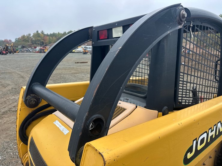 deere-240-image-23