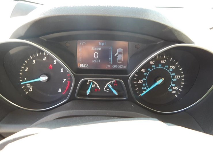 2015-ford-escape-se-image-18
