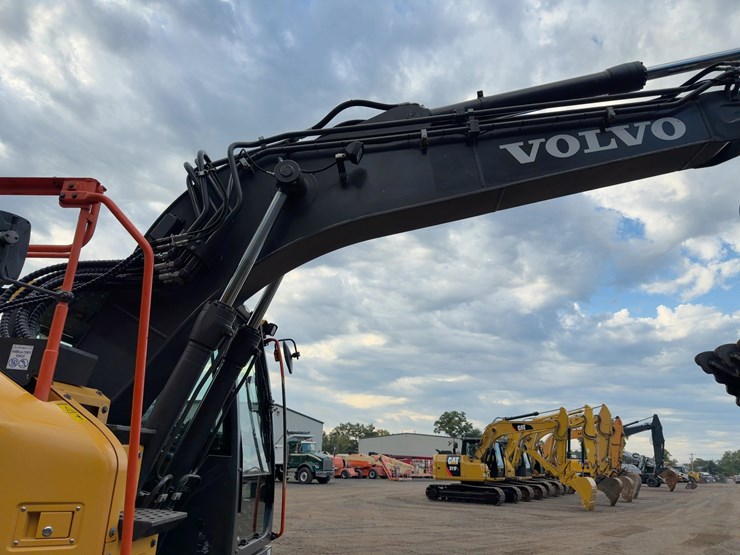 2019-volvo-ecr145el-image-11