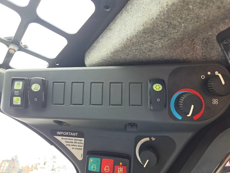 deere-317g-image-39