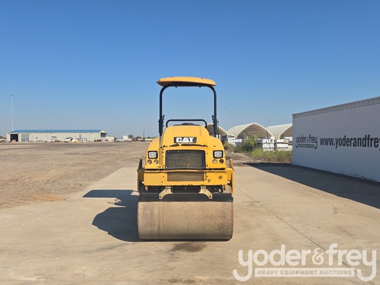 2018-caterpillar-cb34b-image-8