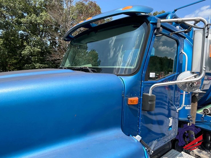 2011-international-paystar-tri-axle-hydrovac-truck-image-18