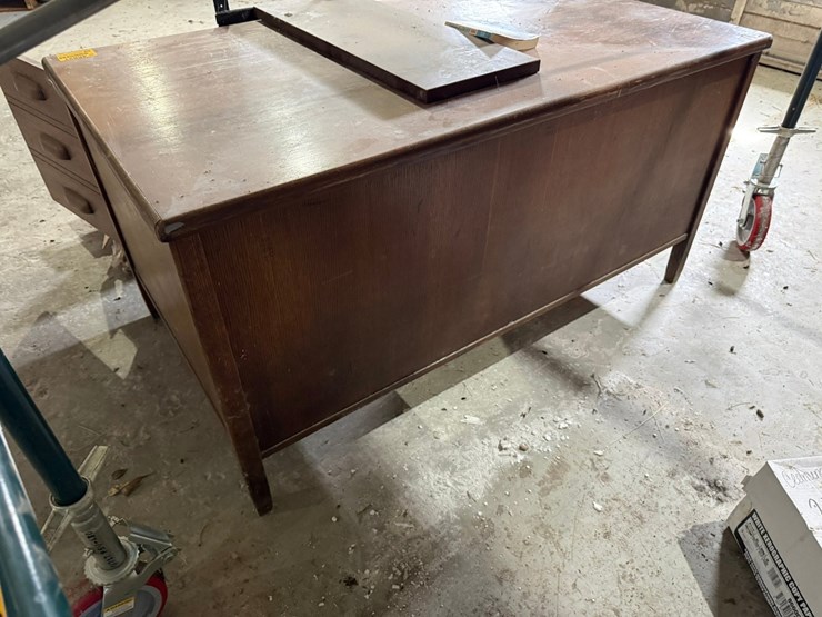 #46827-•-desk-inv#46827-image-4