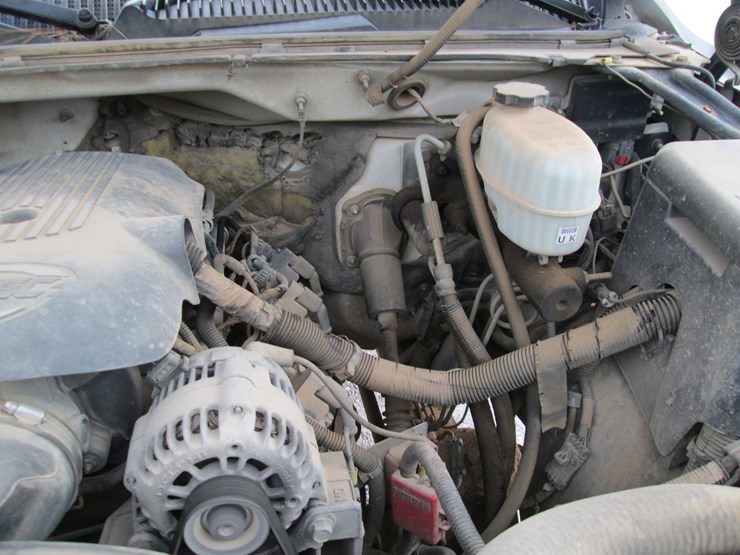 2005-gmc-2500hd-image-17