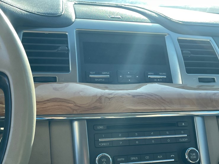 #2759-•-2010-lincoln-mks-(has-nm-title)-image-47