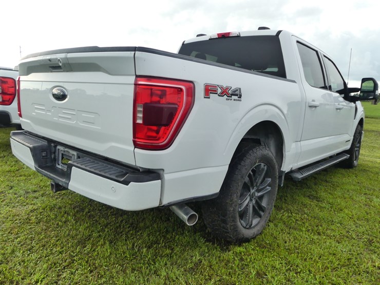 2021-ford-f150-xlt-image-3