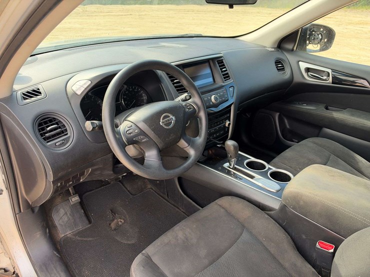 2015-nissan-pathfinder-image-11