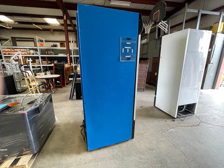 #4670-•-commercial-glass-door-freezer-image-13