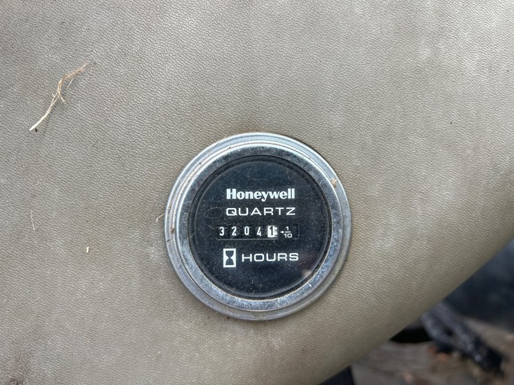 massey-ferguson-4360-image-11