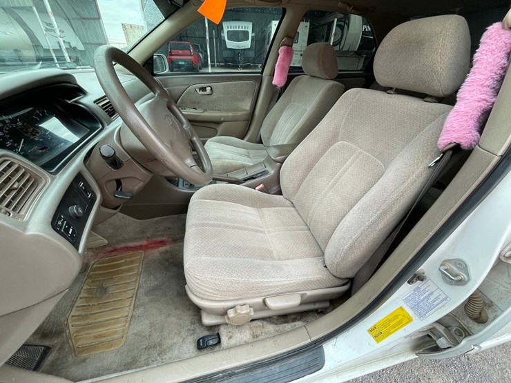 #2768-•-2001-toyota-camry-(title-in-delay)-image-33