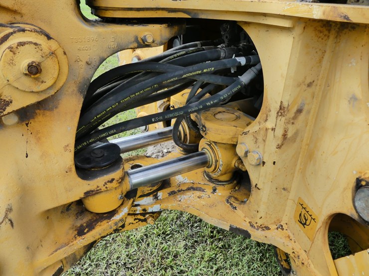 2015-deere-410l-image-9