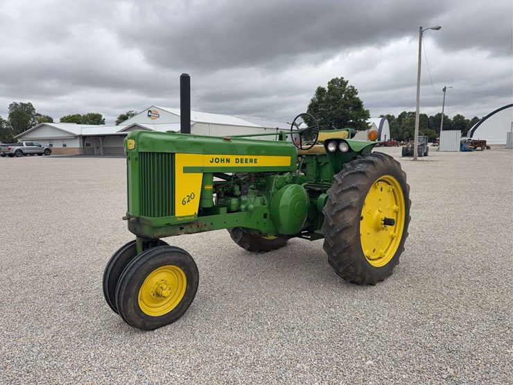 john-deere-620-image-1