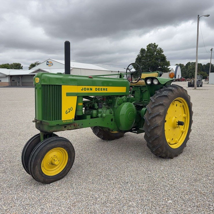 JOHN DEERE 620