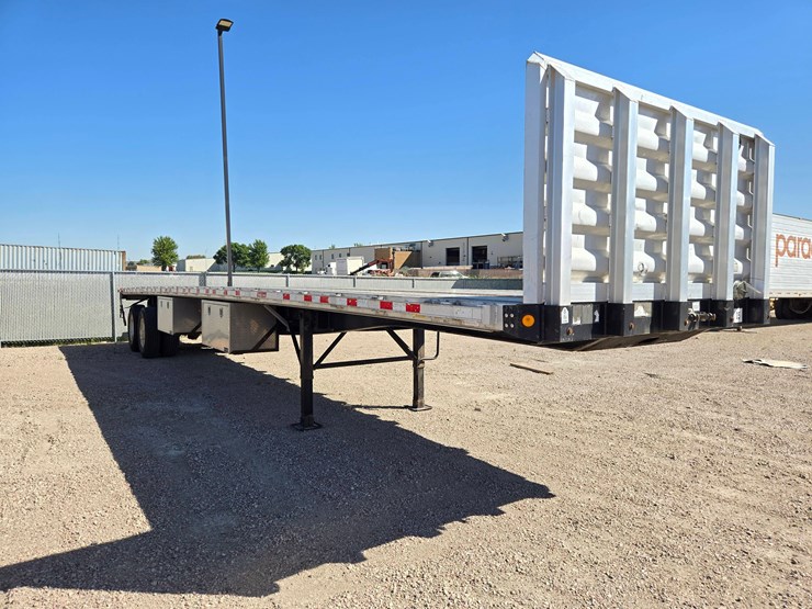 2013-great-dane-flatbed-image-2