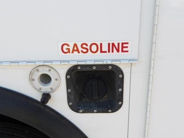 2011-ford-f550-image-6