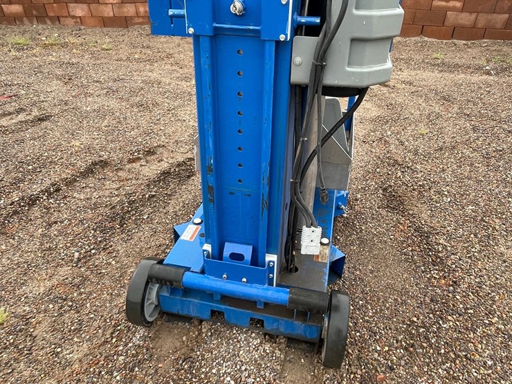 #4647-•-upright-25'-personnel-lift-image-25