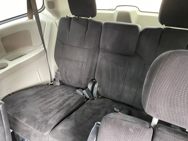 2011-dodge-grand-caravan-image-55