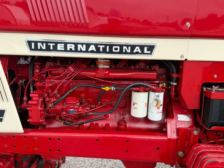 farmall-1066-turbo-row-crop-puller-image-38